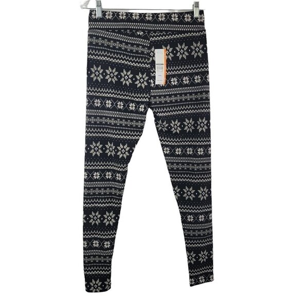 Time and Tru Women’s Soft High Rise Fitted Fair Isle Christmas Leggings - Picture 4 of 16